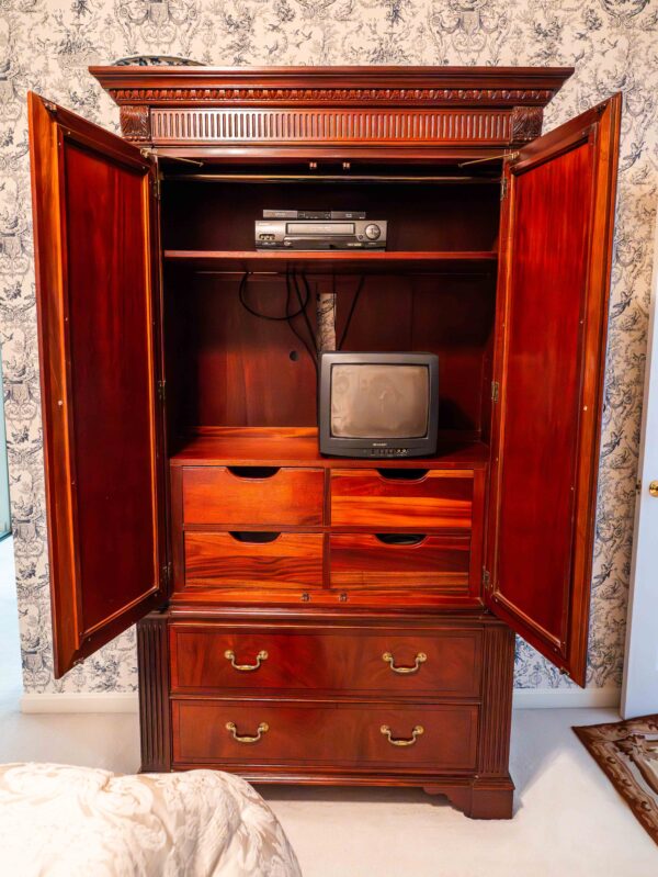Ethan Allen Mahogany Armoire – Double Doors with Lower Drawers - Image 3