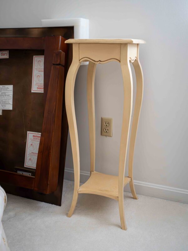 Ethan Allen Pedestal Stand – Cream Finish, 35.5” Tall