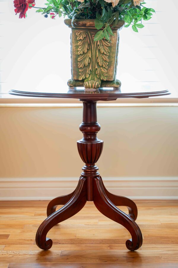 Ethan Allen Round Accent Table – 30” Diameter