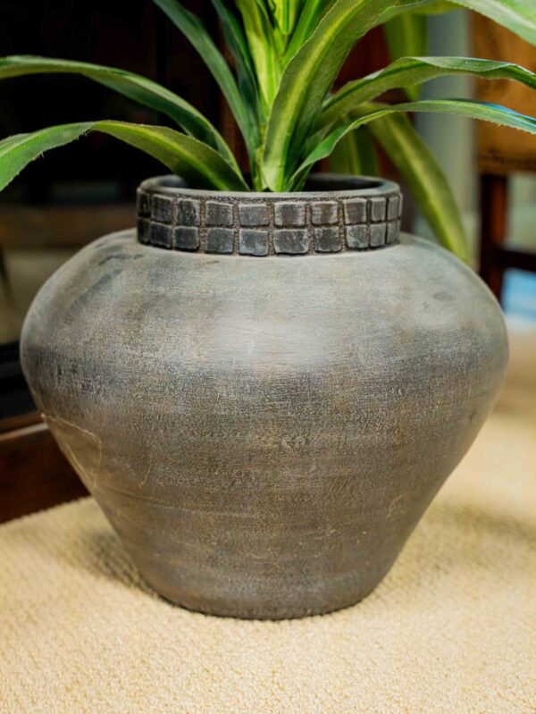 Ethan Allen Greenery In Black Vase - Image 3