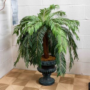 Ethan Allen Flower Pot With Palm Tree