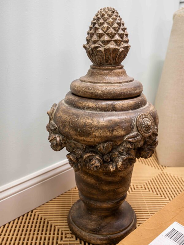 Ethan Allen Elegant Decorative Urn