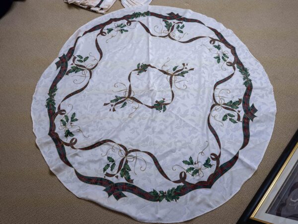 Lenox Table Setting Lot - Image 4