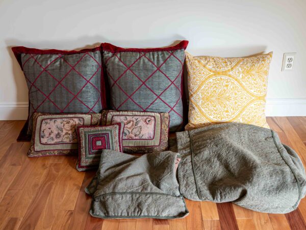 Ethan Allen Pillow & Bedding Lot - Image 2