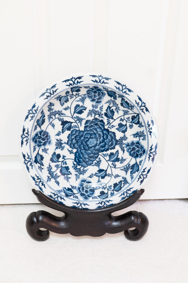 ETHAN ALLEN ORIENTAL PLATE WITH STAND