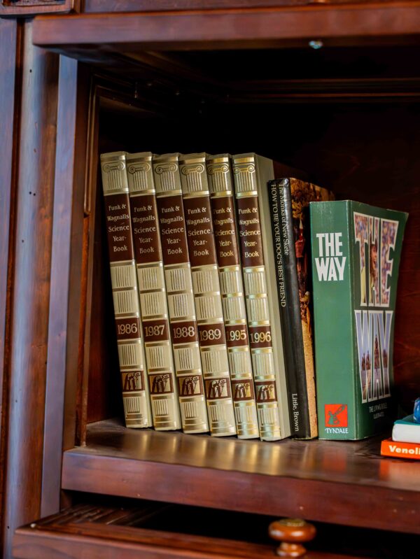 FULL BOOK COLLECTION - Image 4