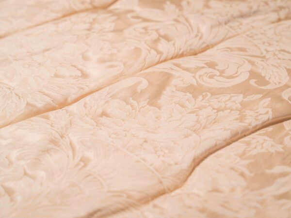 ETHAN ALLEN QUEEN-SIZED BEDDING SET - Image 3