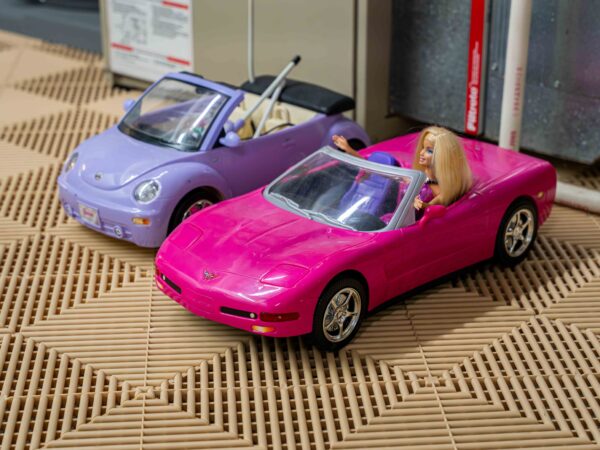 BARBIE CAR LOT