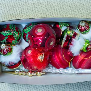 Box of Miscellaneous Christmas Bulbs – Assorted Designs