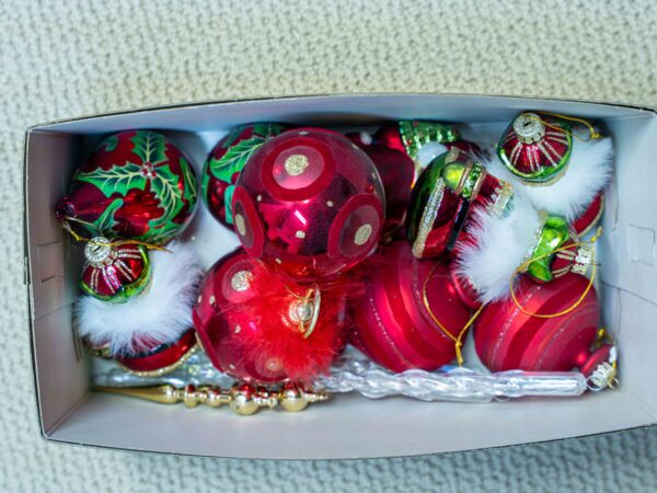 Box of Miscellaneous Christmas Bulbs – Assorted Designs