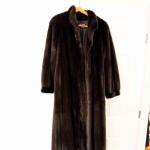 Full-Length Black Mink Fur Coat – Carl W. Herrmann – Size 4