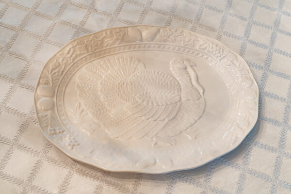 Ceramic Turkey Serving Platter – Embossed Thanksgiving Plate (15” x 13”)