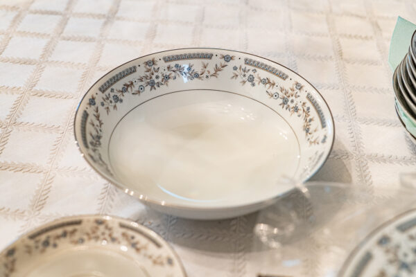 Aragon Fine China Dinnerware Set – Blue Floral Pattern, 28 Pieces - Image 3