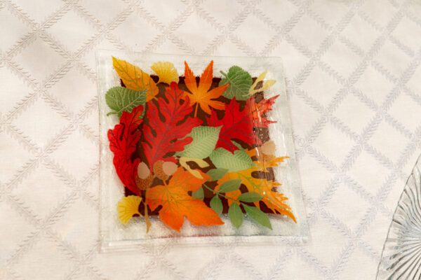 FALL LEAVES DECORATIVE PLATE