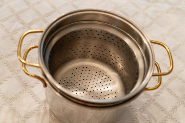 Frabosk Italy Stainless Steel Pan & Strainer Set with Lid – Gold Tone Handles - Image 5