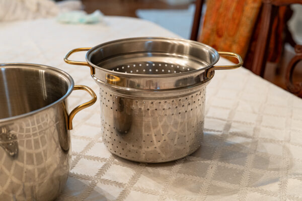 Frabosk Italy Stainless Steel Pan & Strainer Set with Lid – Gold Tone Handles - Image 4