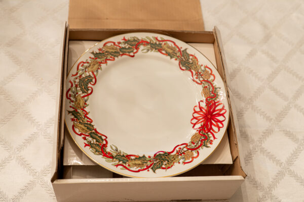 Andrea by Sadek Christmas Cake Plate – 10” Holiday Serving Dish - Image 2