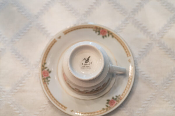 Lynns Fine China Teacup & Saucer – Pink Rose Pattern with Gold Trim - Image 3