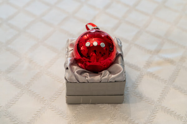 Red Photo Display Christmas Ornament – Keepsake Hanging Bulb
