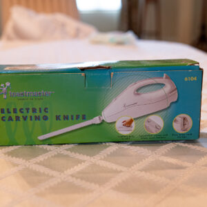 Toastmaster Electric Carving Knife with Blades – Model 6104