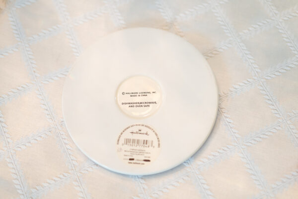 Hallmark Christmas Glass Plate – Santa Design (7.25” Diameter) - Image 2
