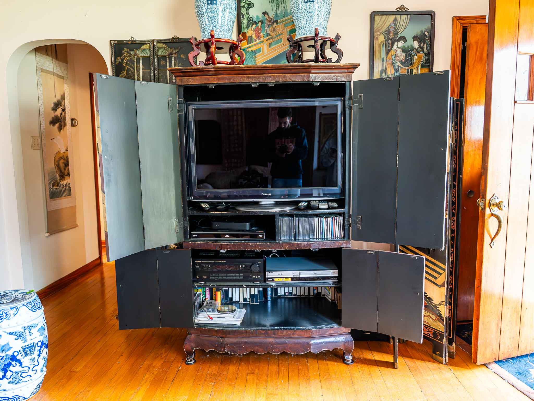 Oriental Painted TV Armoire Cabinet Vintage Asian Media Cabinet - Image 3