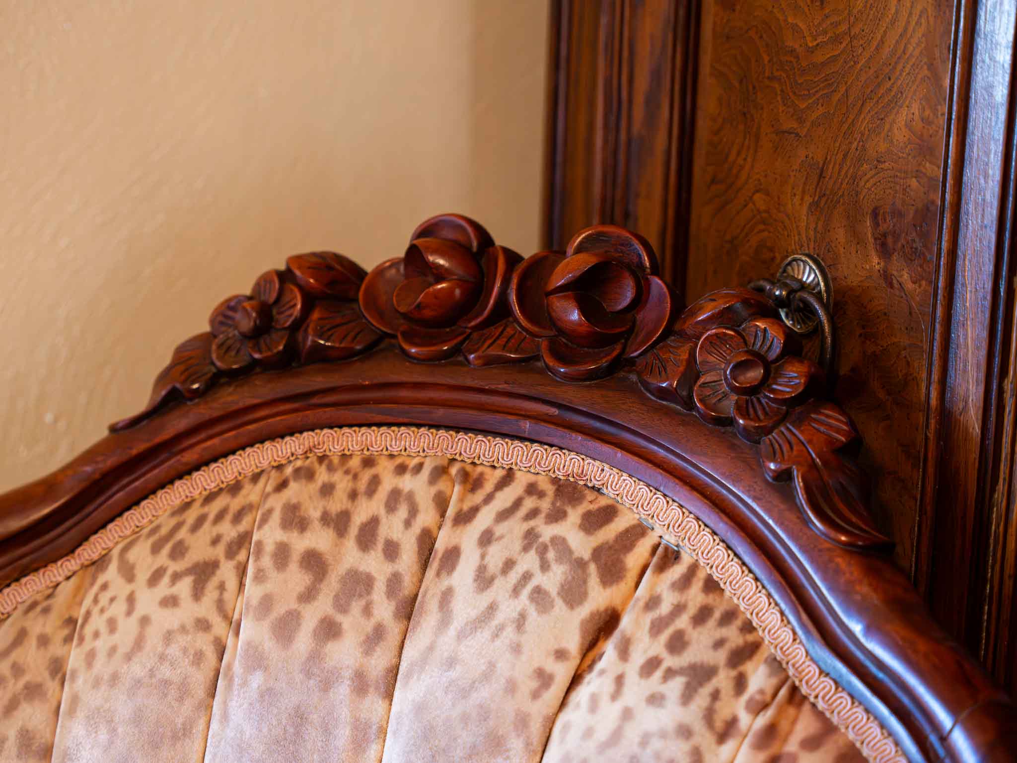 Vintage Upholstered Leopard Print Accent Chairs (Pair) – Tufted Wood Frame - Image 7