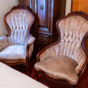 Vintage Upholstered Leopard Print Accent Chairs (Pair) – Tufted Wood Frame