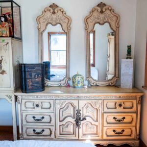 Vintage Light Wood 6 Drawer Dresser w/ Dual Mirrors – French Provincial Style
