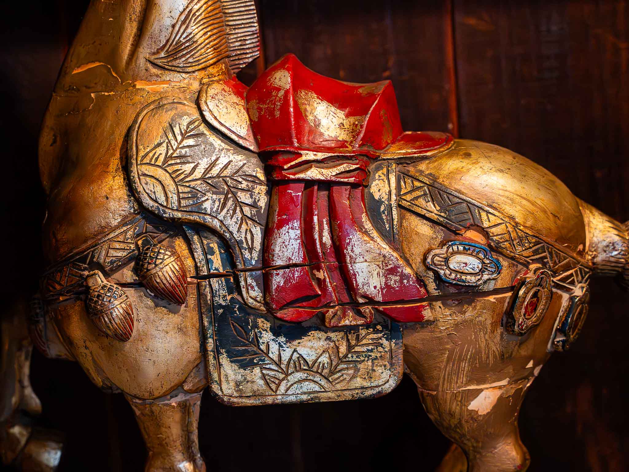 Large Chinese Decorative Horse Sculpture – Hand Painted / Carved Style - Image 3