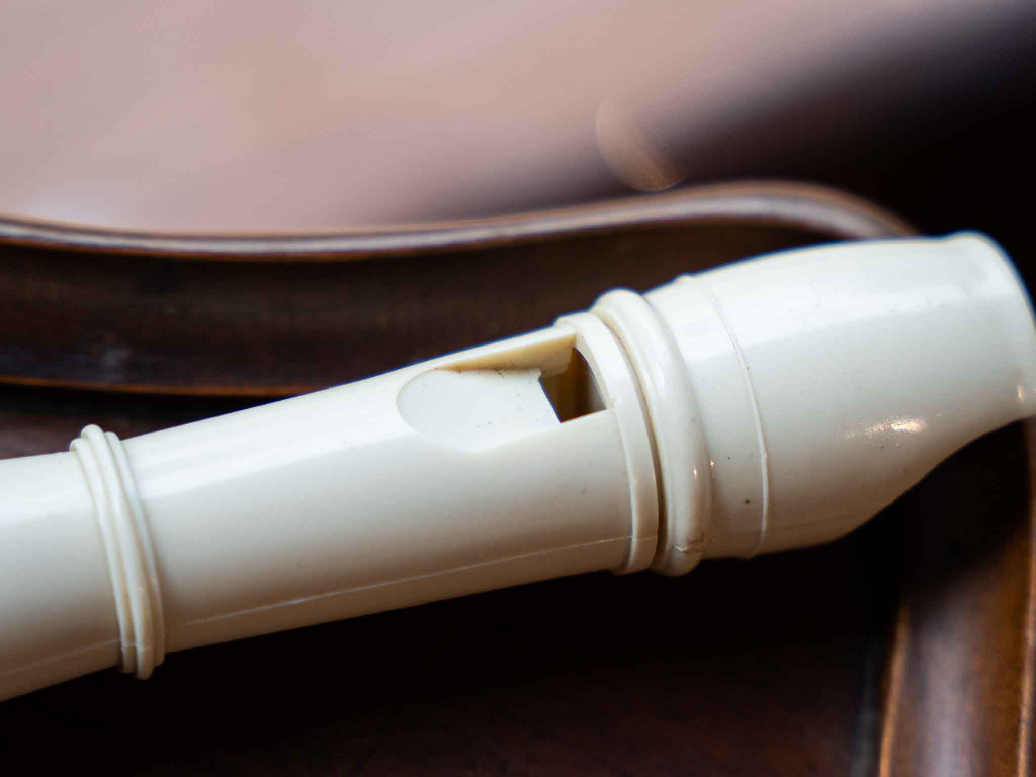 Yamaha 20-Series Soprano Recorder – 13” (White) - Image 2