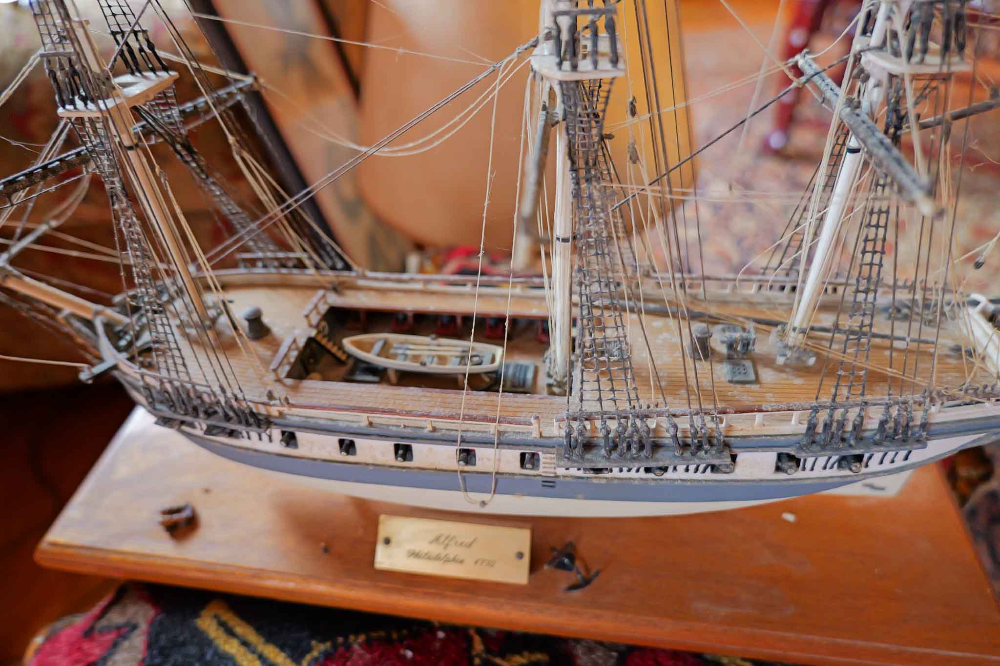 DECORATIVE MODEL SHIP “ALFRED – PHILADELPHIA 1775 - Image 4