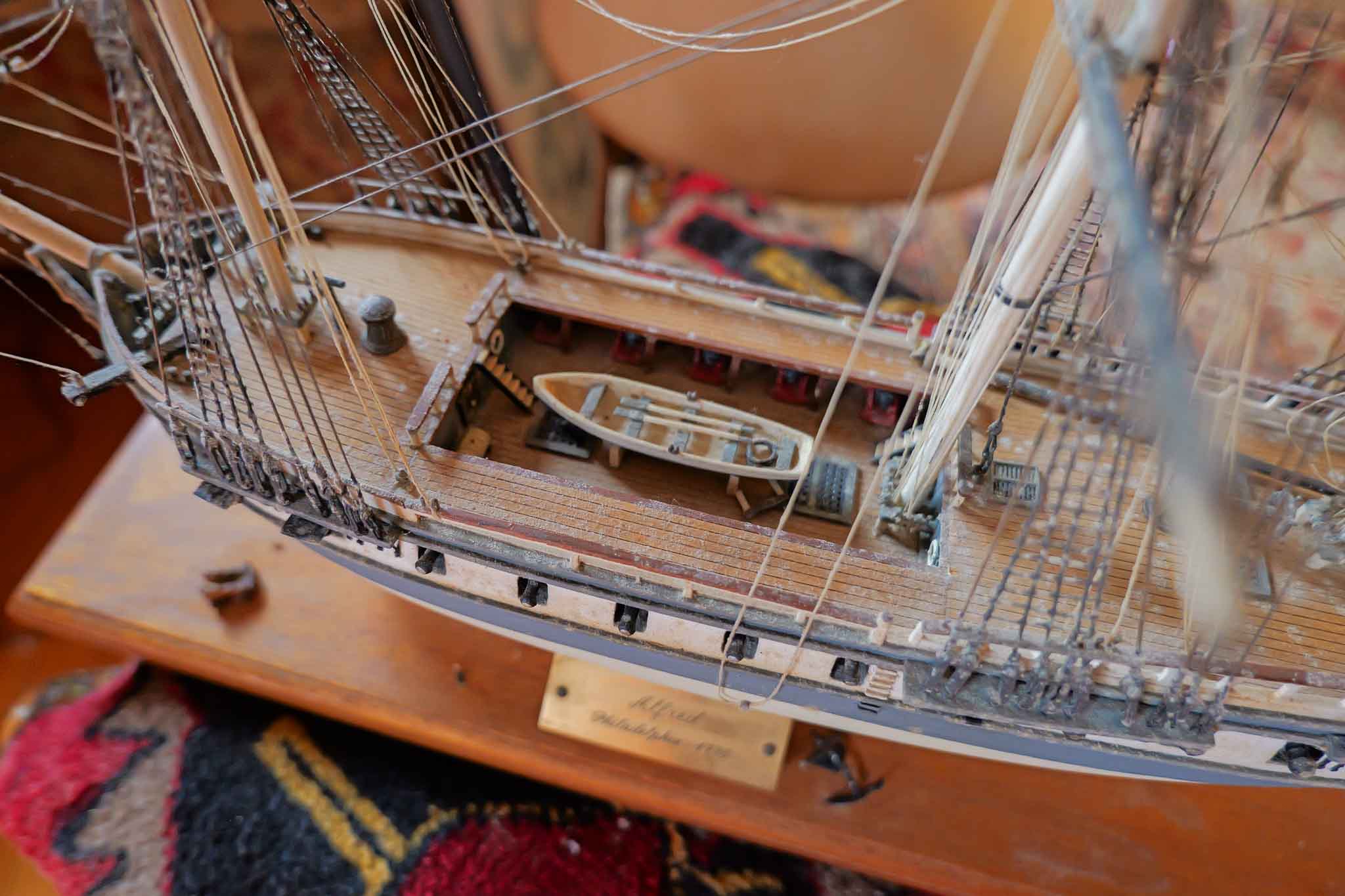 DECORATIVE MODEL SHIP “ALFRED – PHILADELPHIA 1775 - Image 2