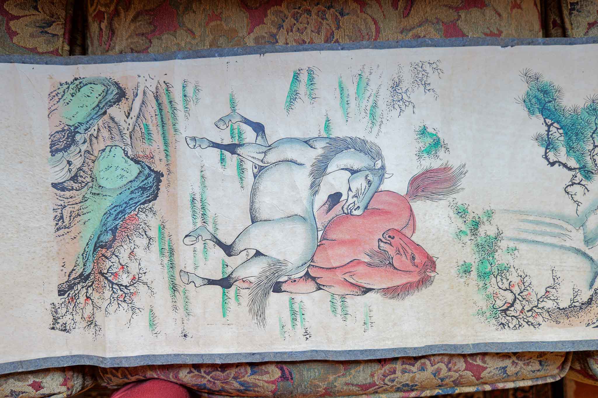 VINTAGE DECORATIVE CHINESE HANGING SCROLL – TWO HORSES - Image 2