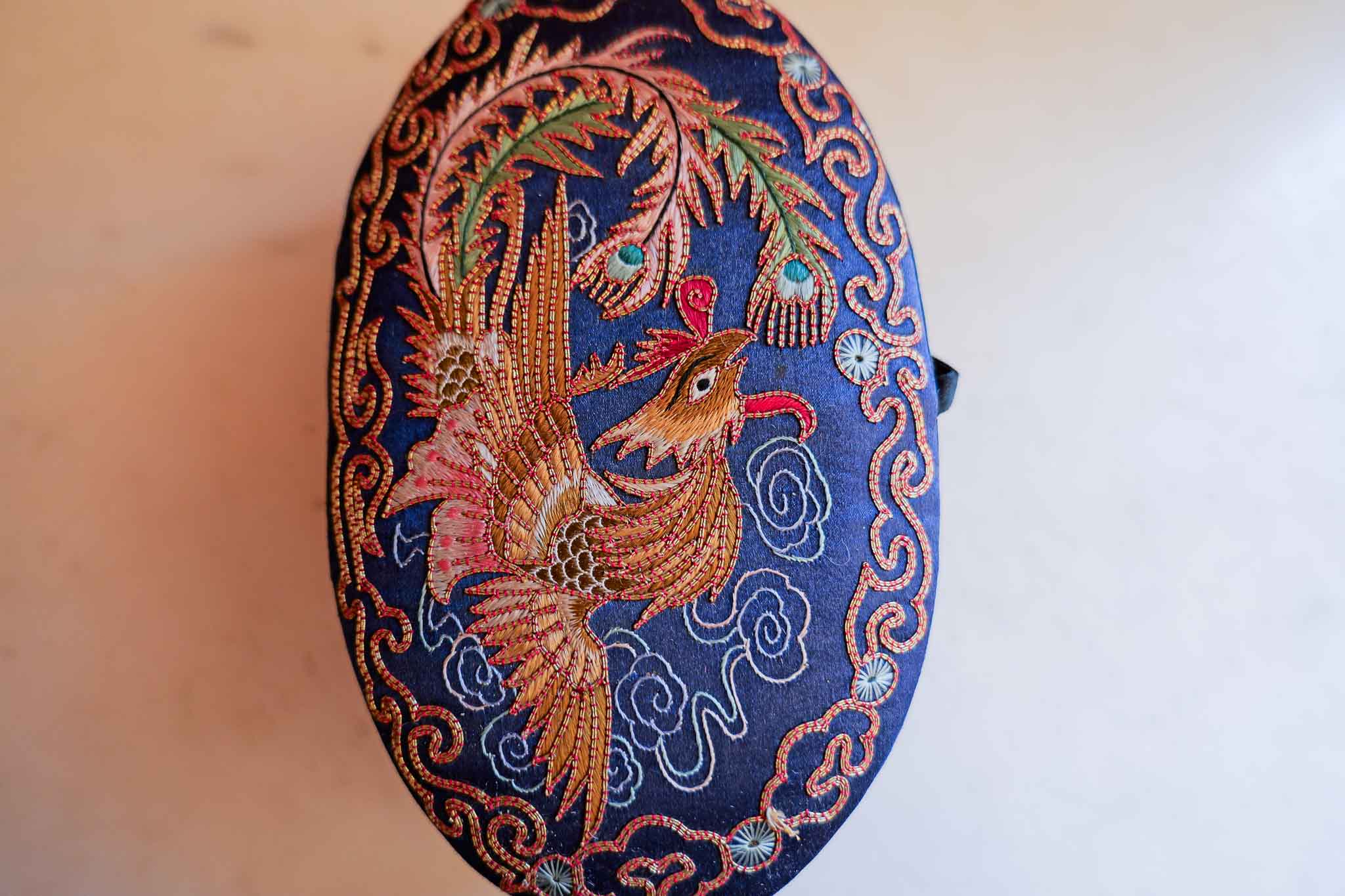 VINTAGE CHINESE EMBROIDERED PHOENIX SILK CASE / JEWELRY BOX - Image 2