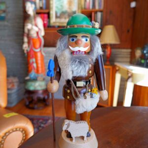 German Erzgebirge Shepherd Nutcracker 14.5” Straco GmbH Wooden Figure w/ Sheep