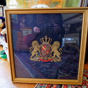 Framed British Royal Coat of Arms Wall Decor – Gold Frame, Heraldic Crest Art