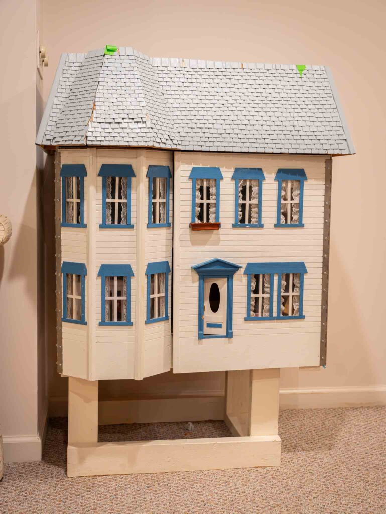 estate sale vs. auction