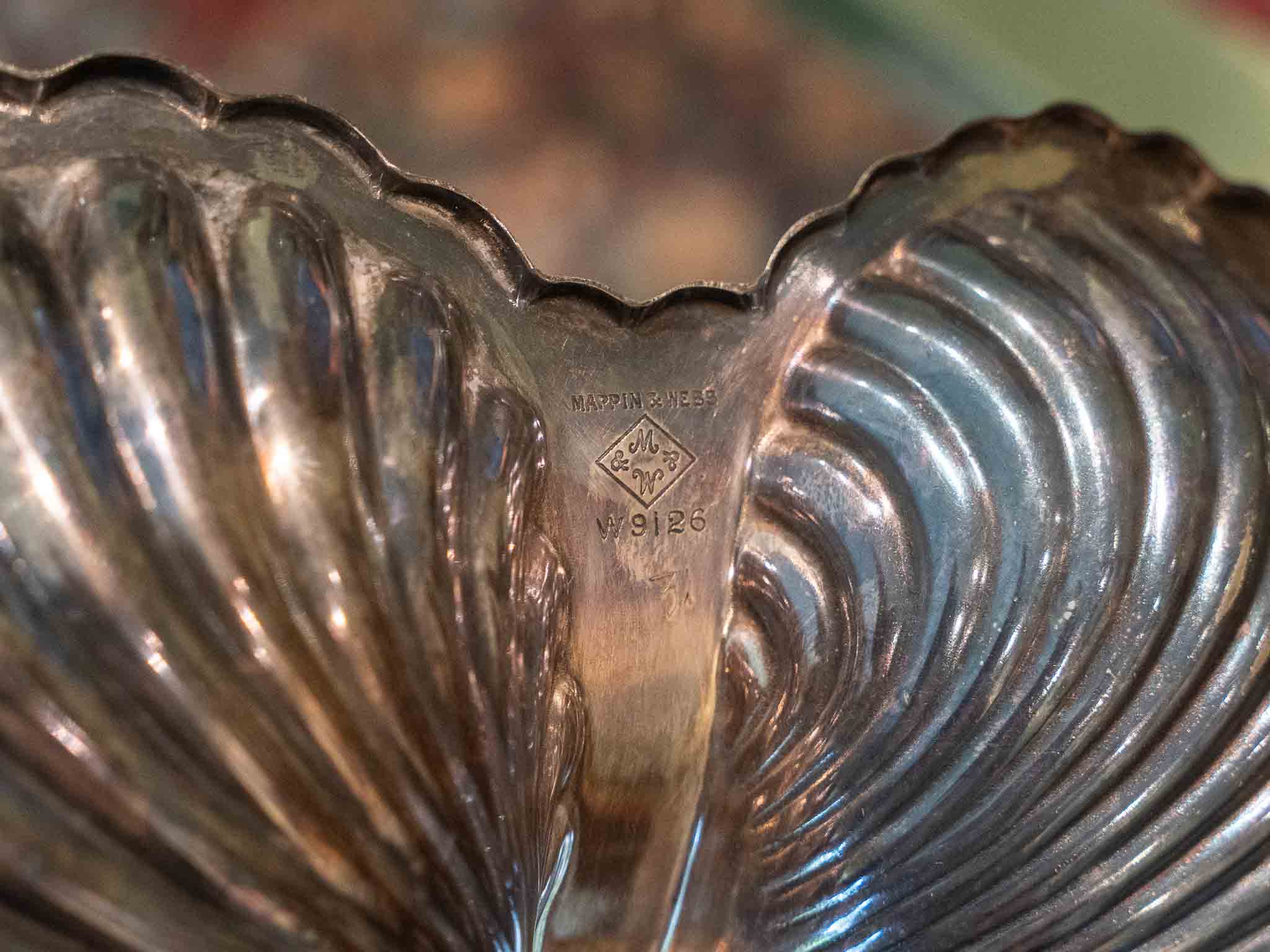 Mappin & Webb Silverplate Triple Shell Server, Rope Handle - Image 4